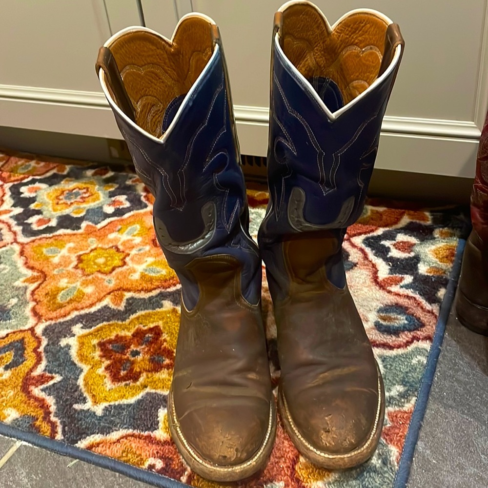 Custom hand made cowboy boots